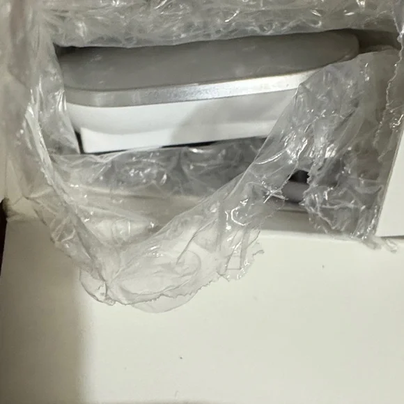 Silver Wireless Mouse - Picture 3 of 3